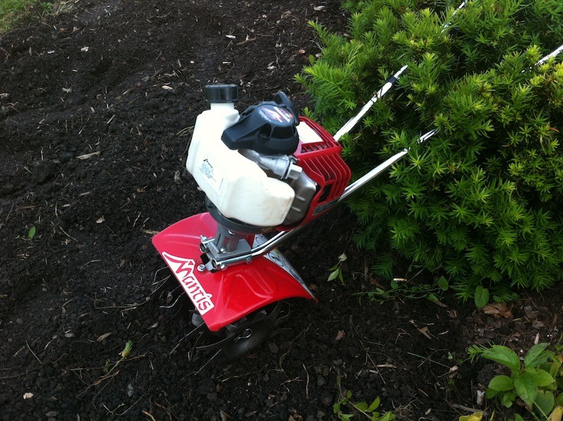 There Is A Mantis In My Garden Mantis 4 Cycle Tiller Review