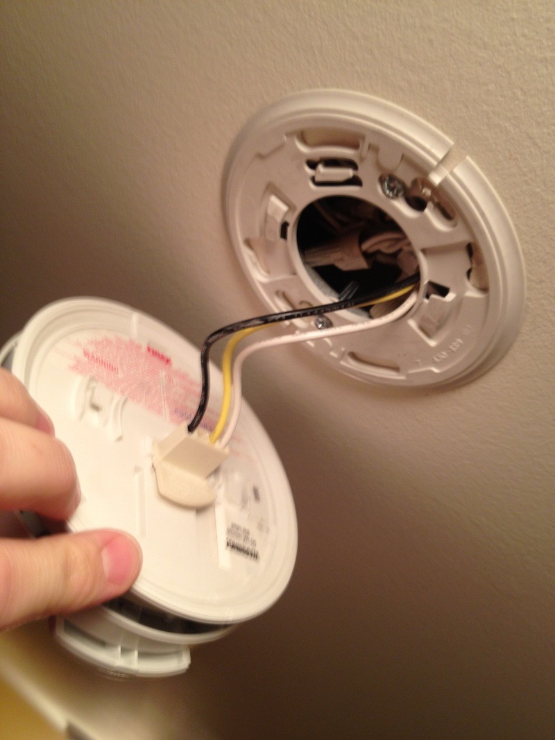 how-to-check-and-replace-a-smoke-detector-co-battery-tools-in