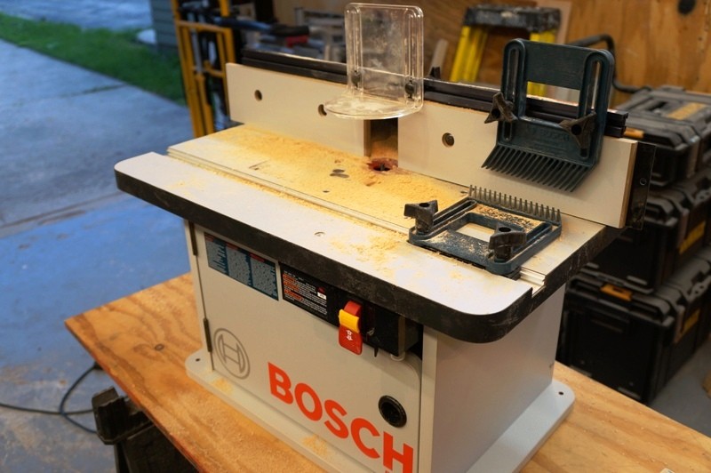 bosch cabinet style router table ra1171 review - tools in action