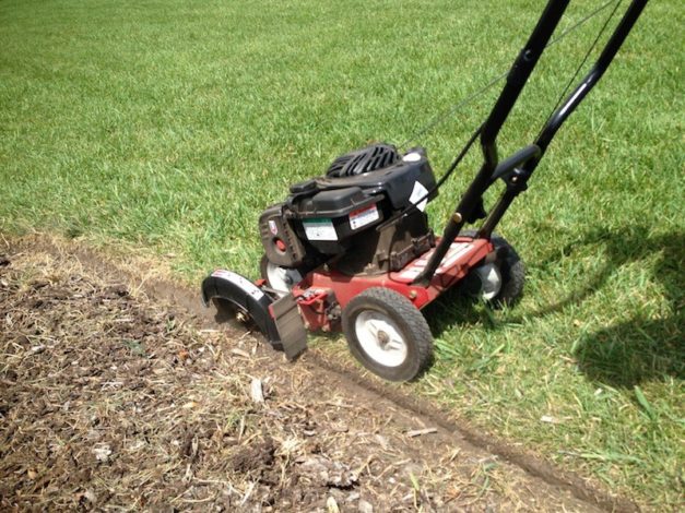 using a gas edger