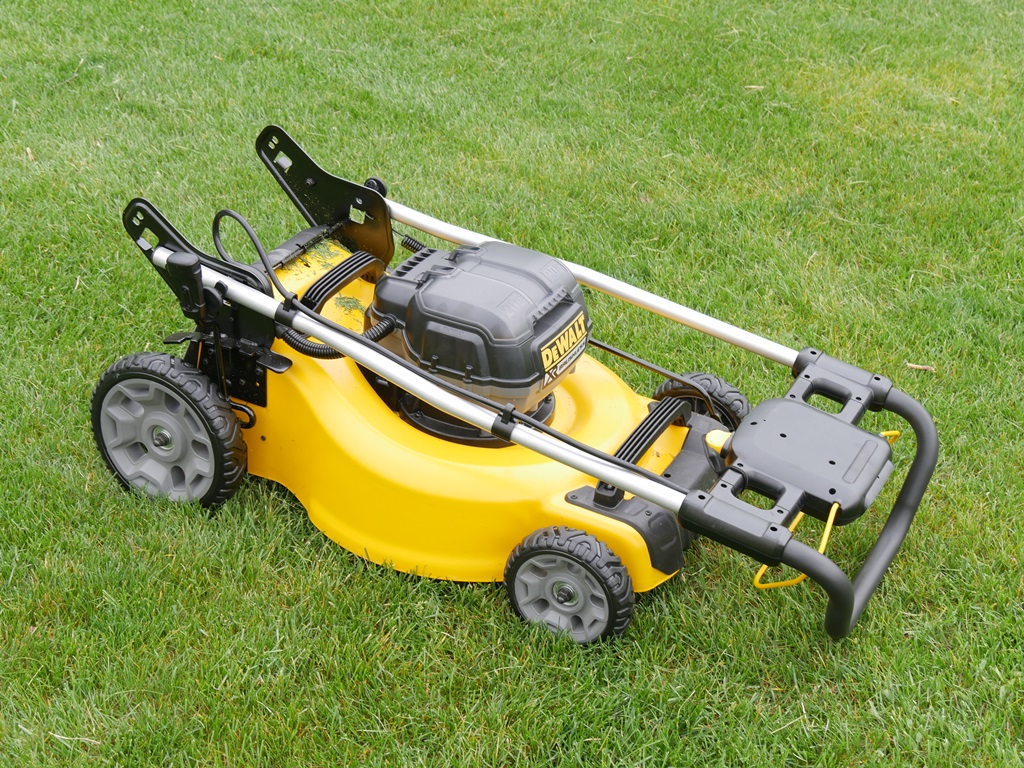 Dewalt 20V Lawn Mower Review Tools In Action Power Tool Reviews