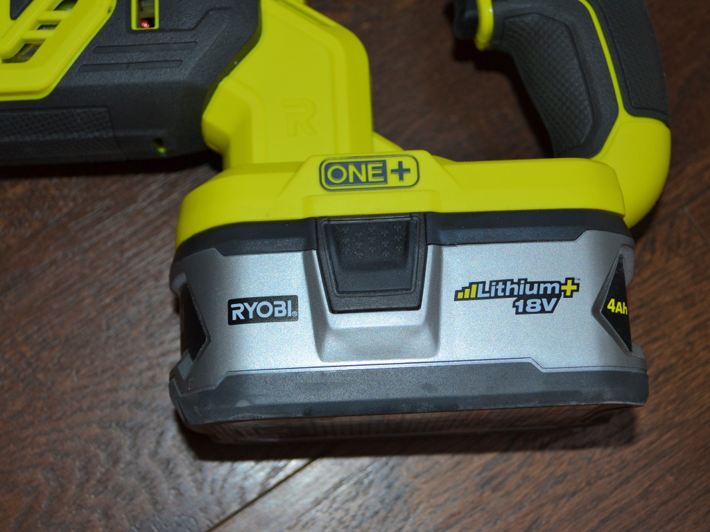 Ryobi P592 18-Volt One+ Cordless Bolt Cutters (Tool Only)