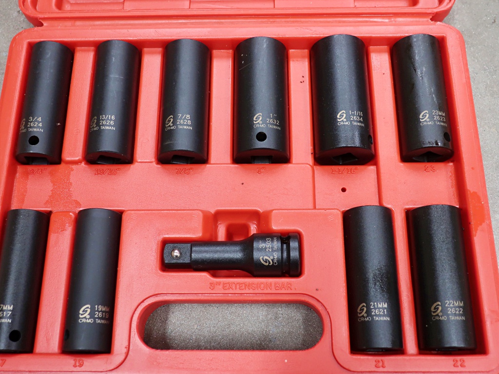 7/8-Inch SAE Sizes MIXPOWER 4 Pieces 1/2-inch Drive Flip Lug Nut Socket Set 13/16-Inch CR-MO Includes 17mm 21mm Metric Sizes & 3/4-Inch 6PT Thin Wall Tire Sockets 19mm 