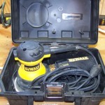 dewalt-case-open