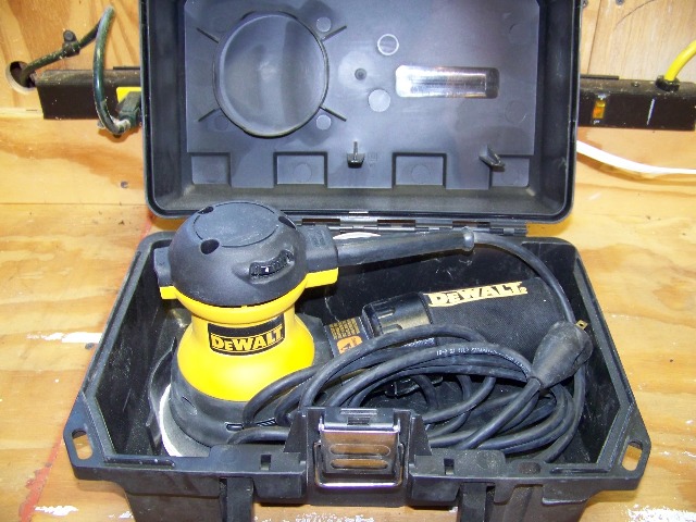 Dewalt orbital deals sander hard case