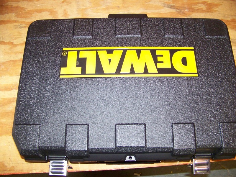 dewalt 12 volt battery for camera kit