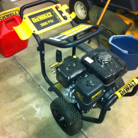 DeWALT DPW3835 3800 PSI Pressure Washer - Review - Tools In Action ...