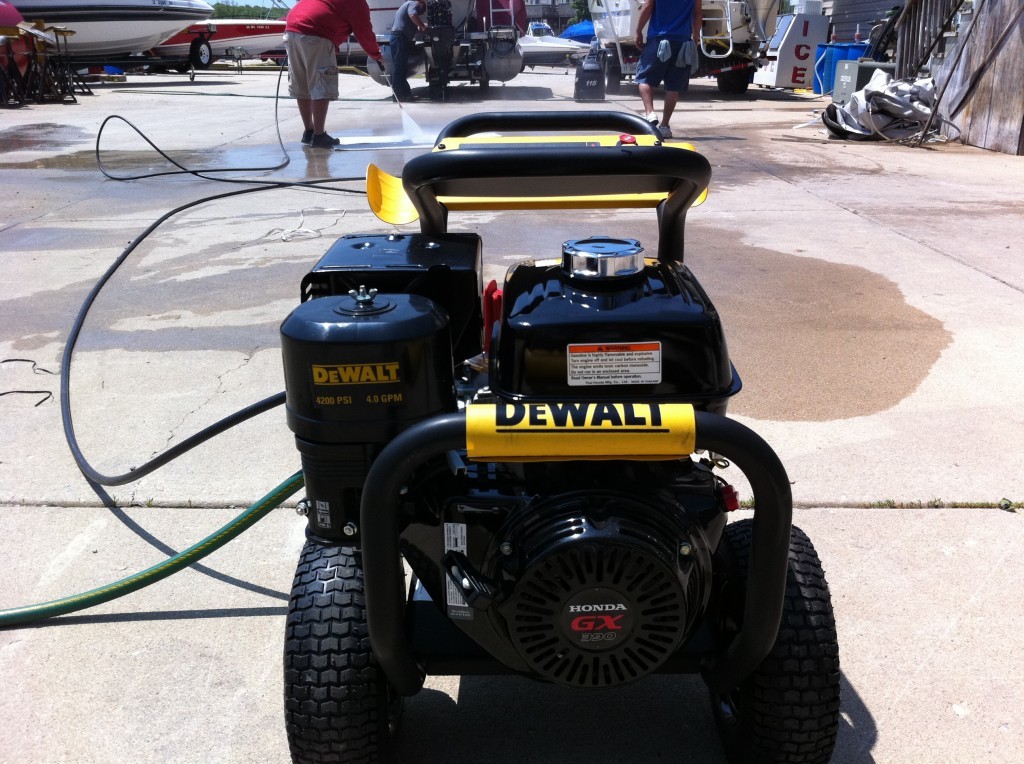 Dewalt4200 psi pressure washer dh4240