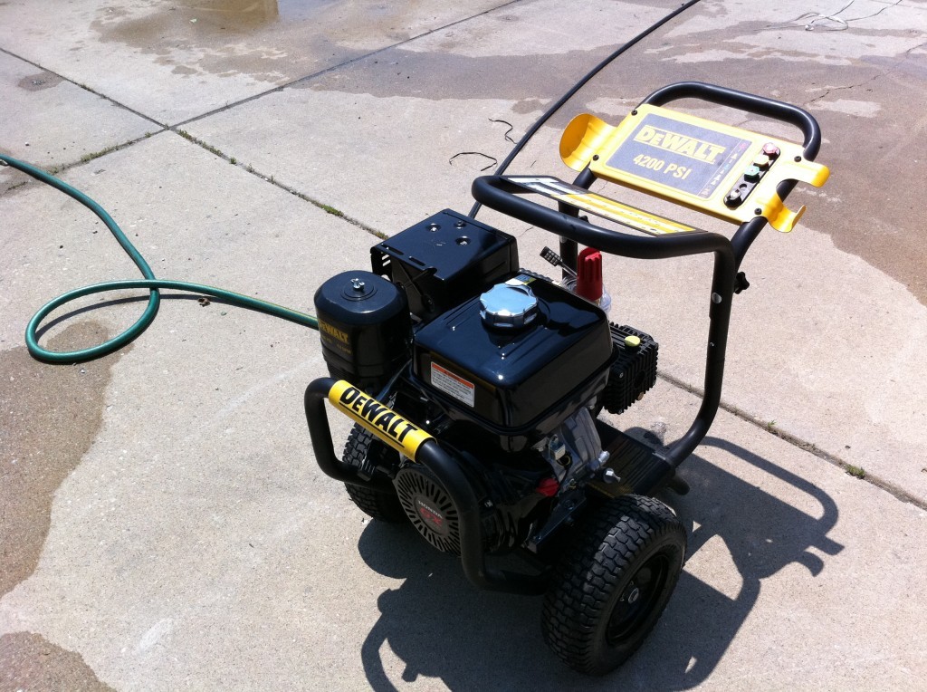 Dewalt4200 psi pressure washer dh4240