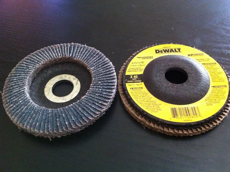 DeWALT Wearable Backing Flap Discs