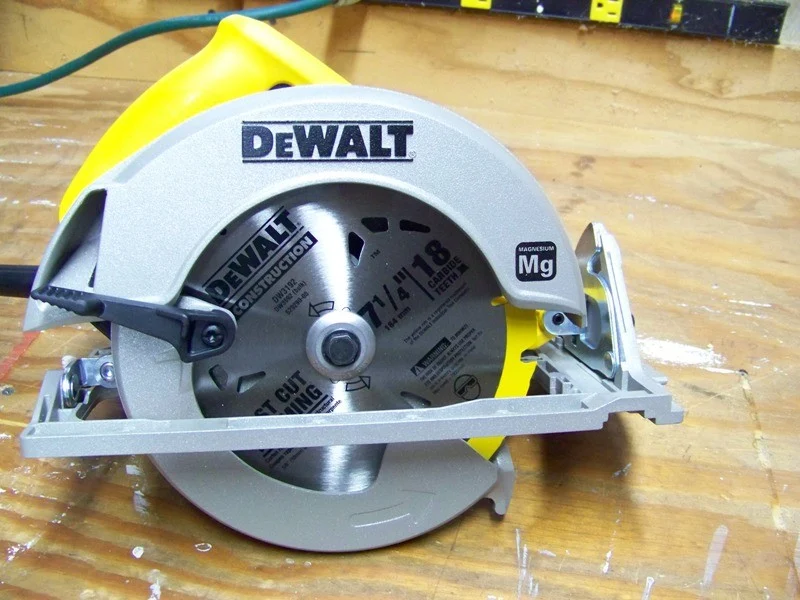 Dewalt Circular Saw