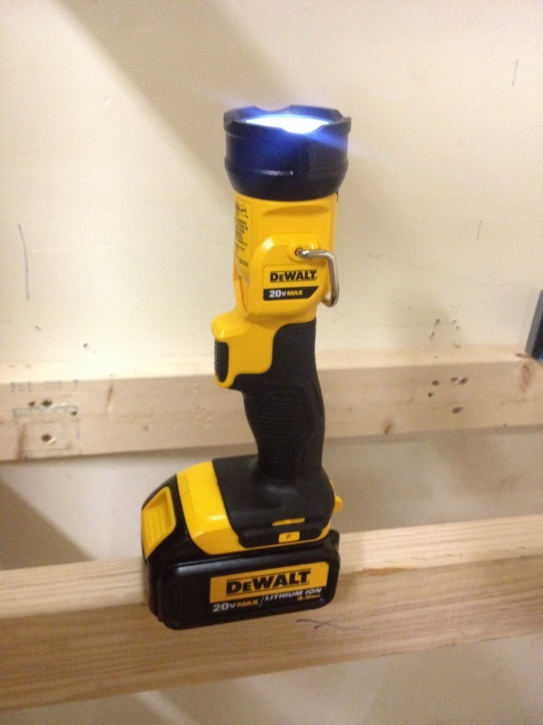 Dewalt flashlight 3