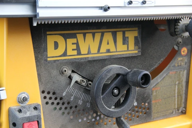 DEWALT DW744XRS Portable Table Saw – Job Site Proven