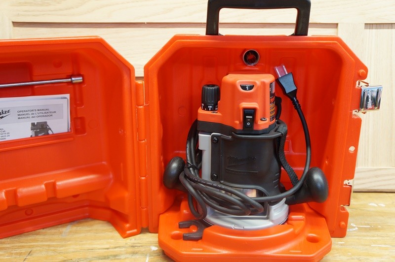 BLACK & DECKER ROUTER KIT With CASE BITS, GUIDE, INSTRUCTIONS 5 A 3/4 HP