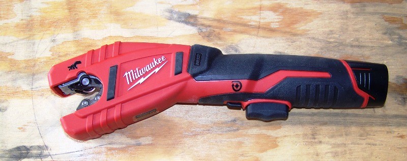 Milwaukee M12 Copper Tubing Cutter - Tools in Action