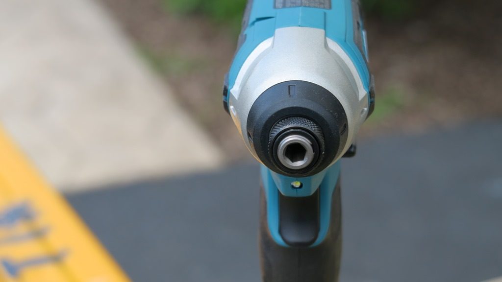 Makita DT03