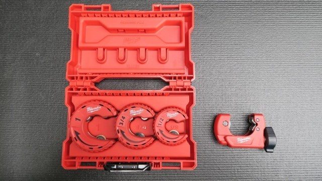 3pc Milwaukee Close Quarters Tubing Cutter Set 3-Piece Set Case Pipe Rollers