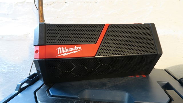milwaukee wireless jobsite speaker