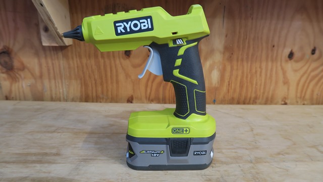 RYOBI 18V Glue Gun Model P305 - Tools In Action - Power Tool Reviews