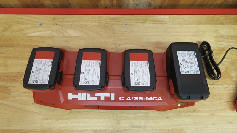 tennis Gelijkenis Uitgang Hilti Multi-Bay Charger Review C 4/36-MC4 - Tools In Action - Power Tool  Reviews