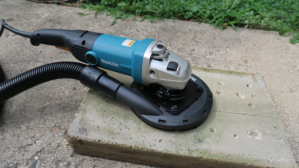 Makita 7" Angle Grinder Review - Tools In Action - Power Tool Reviews