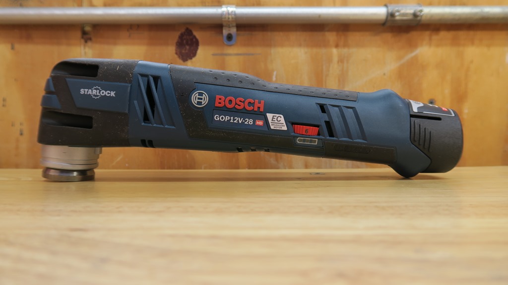 Landelijk Commandant Vervolgen Bosch 12V Oscillating Tool Review - Tools In Action - Power Tool Reviews