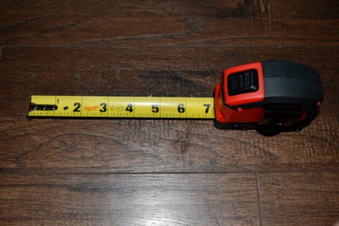 Milwaukee Auto Lock Tape Measure Review - Tools In Action - Power Tool ...