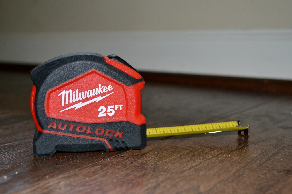 Milwaukee Auto Lock Tape Measure Review - Tools In Action - Power