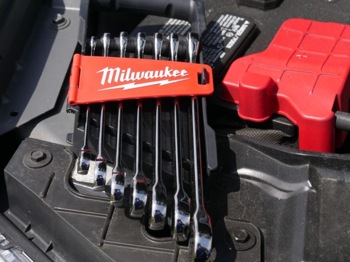 Milwaukee Ratcheting Wrench Set Review Tools in Action