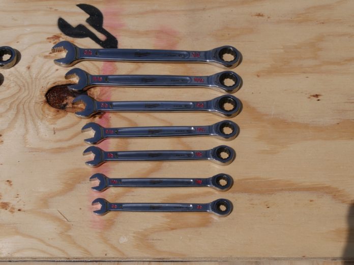 Milwaukee Ratcheting Wrench Set Review Tools in Action