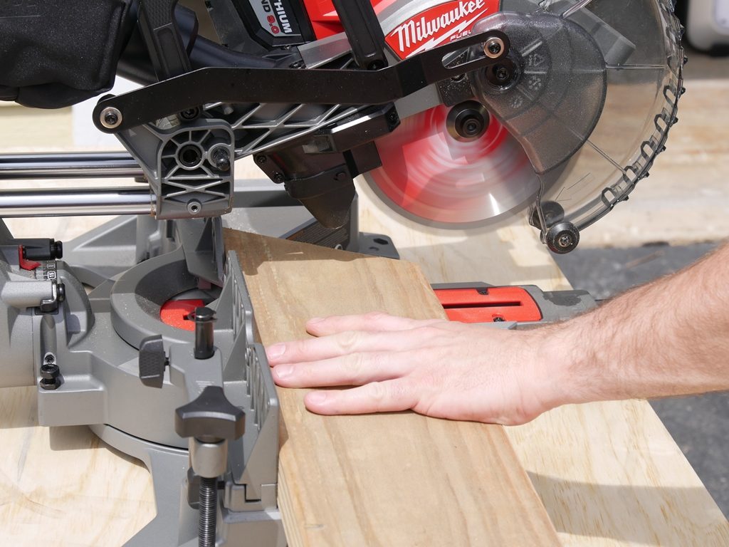 Milwaukee M18 Miter Saw Review