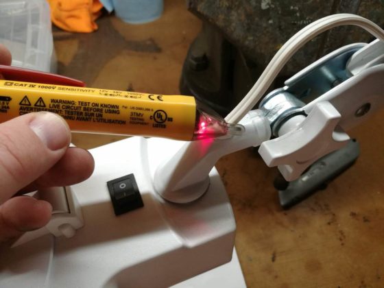 Klein Dual Range Voltage Tester Review - Tools In Action - Power Tool