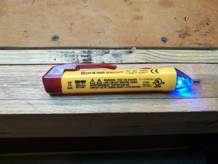 Klein Dual Range Voltage Tester Review - Tools In Action - Power Tool