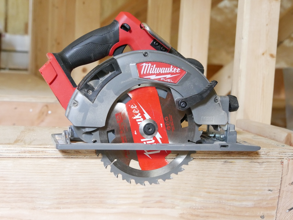 Milwaukee 2732 Circular Saw Review Overview