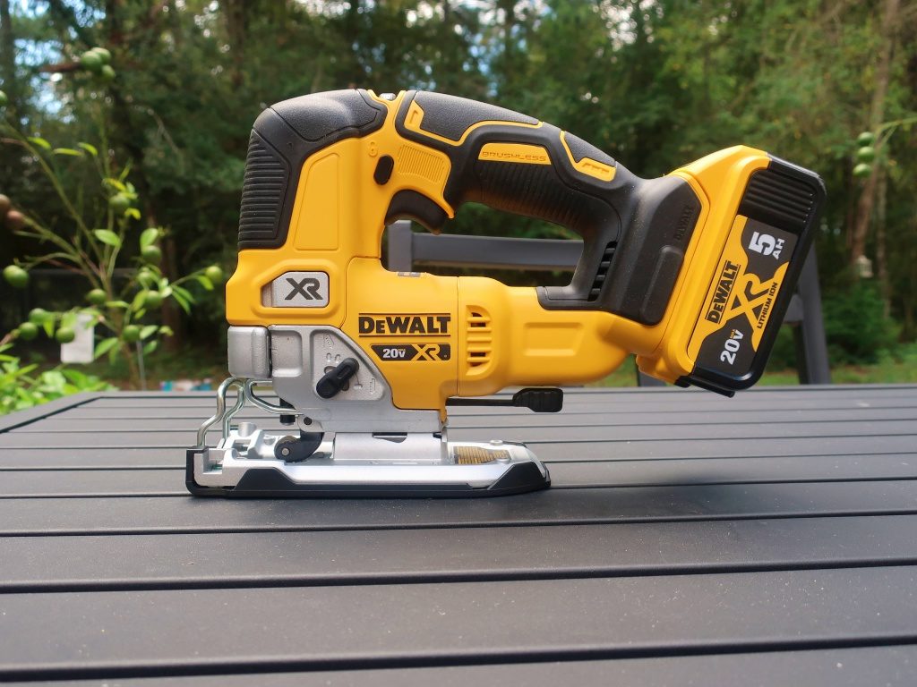 Dewalt Cordless Jigsaw Review Tools In Action - Power Tool Reviews