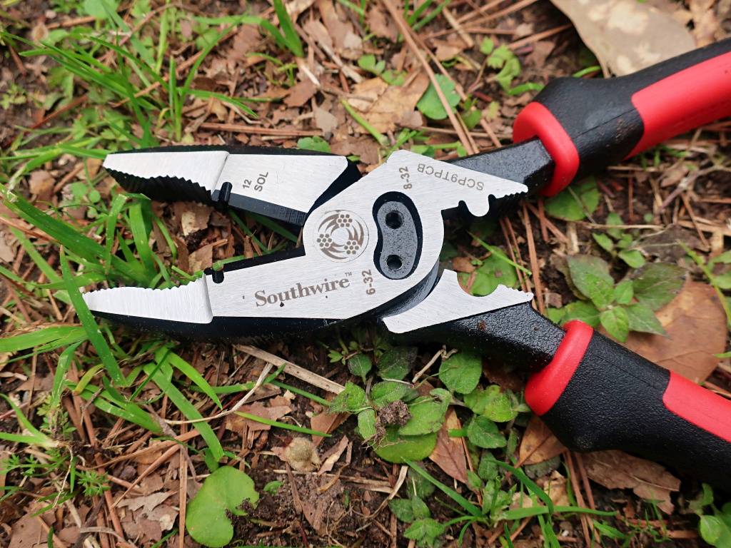 *Southwire Tools & Equipment S7N1HD 7-In-1 Multi-Tool Pliers 