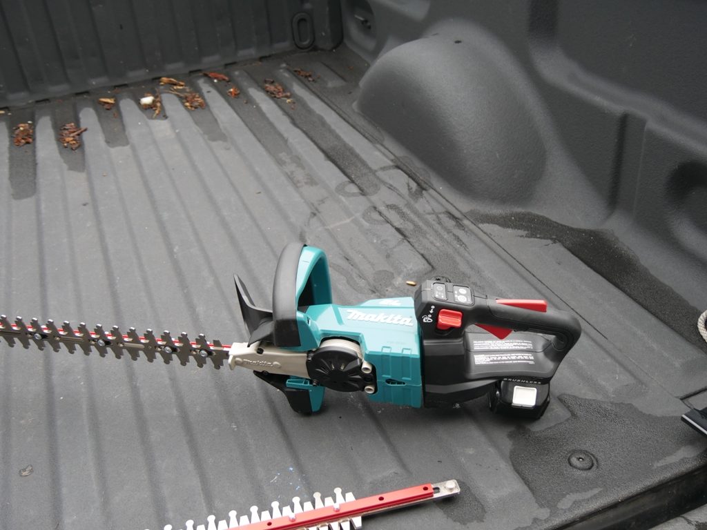 Makita Cordless Hedge Trimmer Review