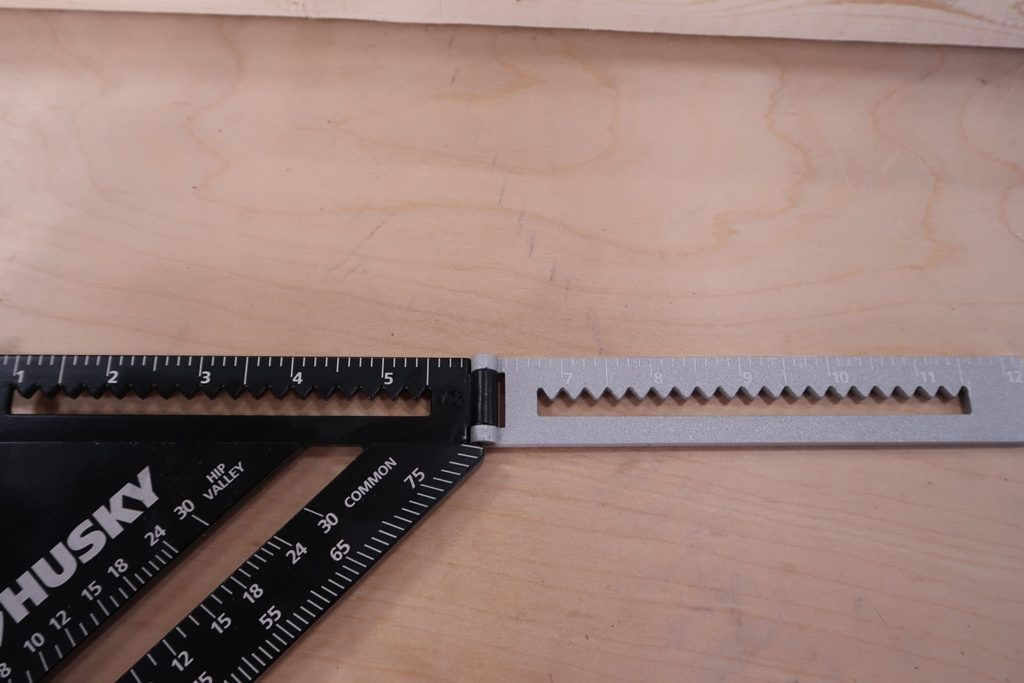 Husky Extendable Square