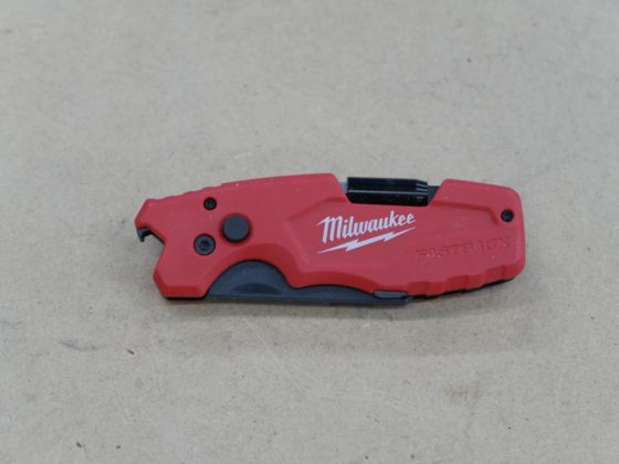 Milwaukee Fastback Utility Knife
