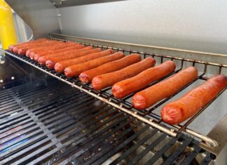 How to Grill the Perfect Hot Dog