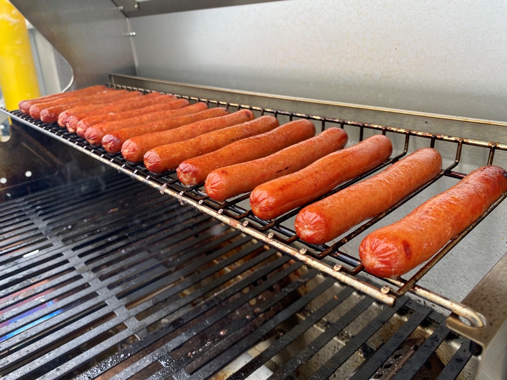 https://toolsinaction.com/wp-content/uploads/2023/03/How-to-Grill-the-Perfect-Hot-Dog-13.jpg