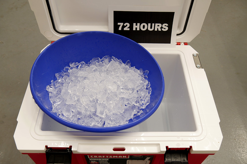 Ice Pack Challenge With No Base Ice; How Long Will An Ice Pack ONLY Keep A  Cooler Cool? 