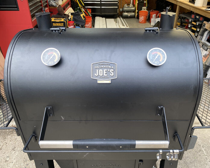 Oklahoma Joe Smoker Review The Marshal Centerbox Smoker Tools In