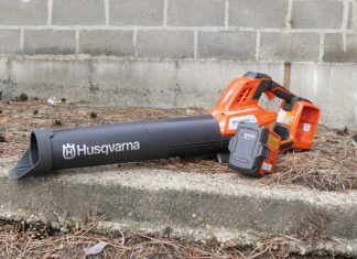 Husqvarna Blower Leaf Blaster with 40V MAX Series Battery removed