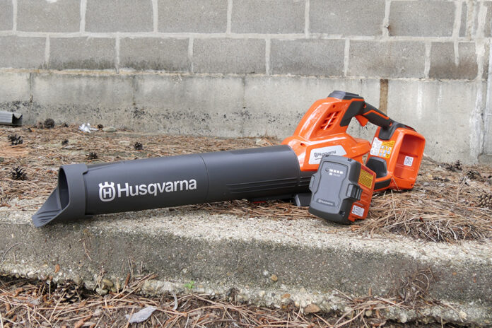 Husqvarna Blower Leaf Blaster with 40V MAX Series Battery removed