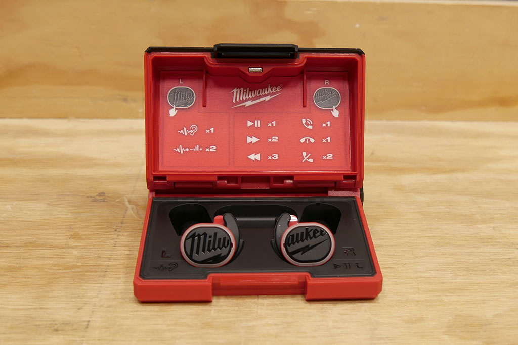 Milwaukee Tool REDLITHIUM USB Bluetooth Jobsite Ear Buds