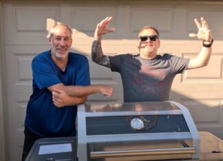 Dan and Eric review Monuments Grill Mesa 415bz compact powerhouse four-burner stainless steel gas grill