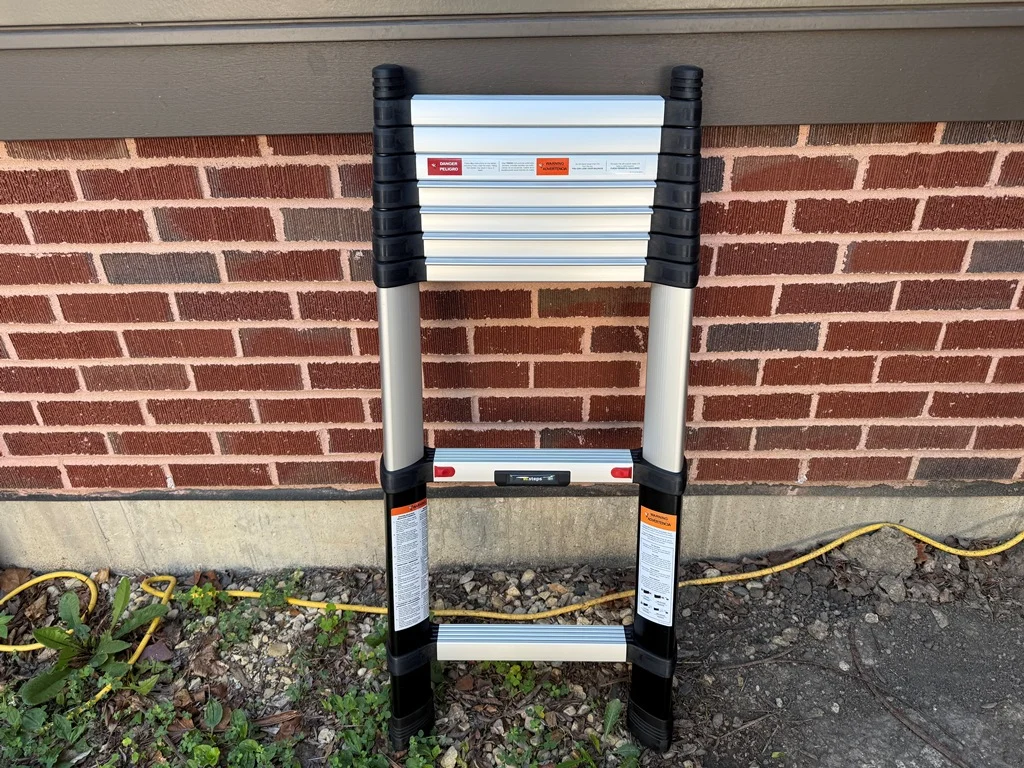 Prime-Line 72230-585: Compact 9.5 ft Telescoping Ladder