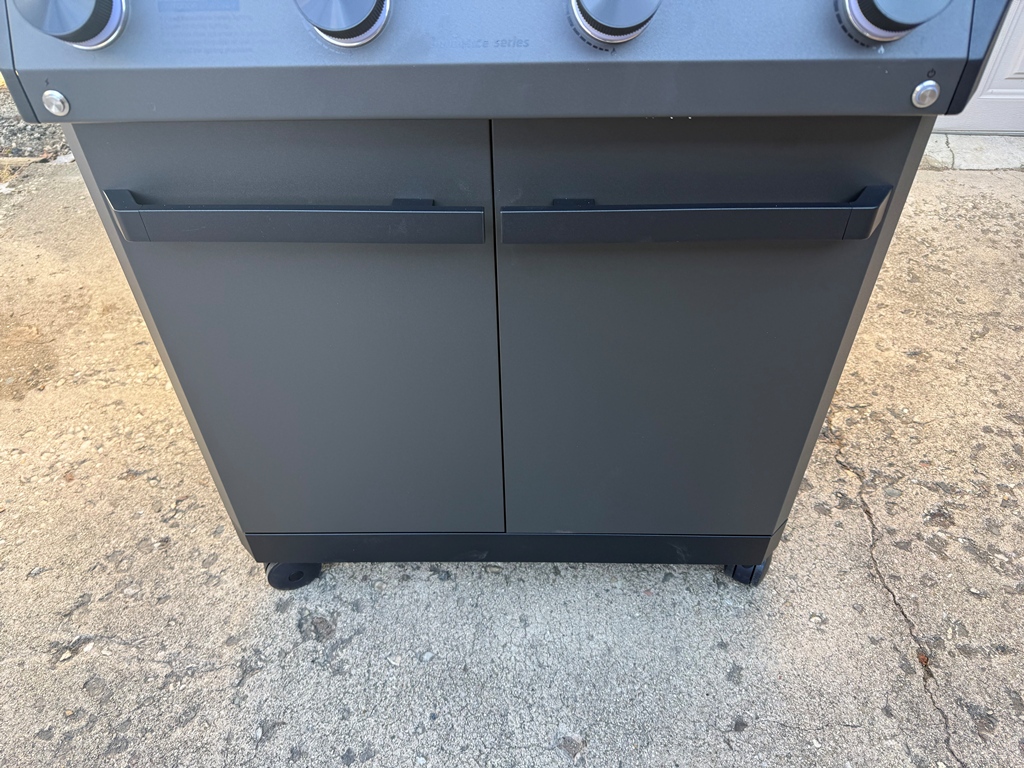 Monument Grill Eminence 425