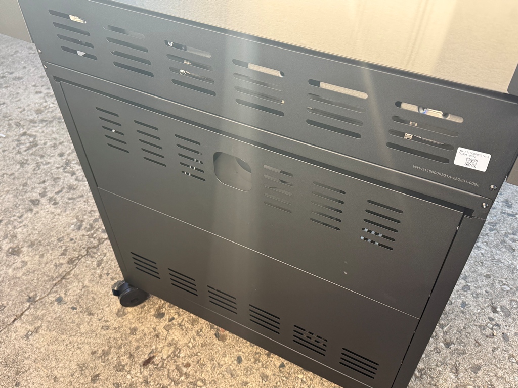 Monument Grill Eminence 425